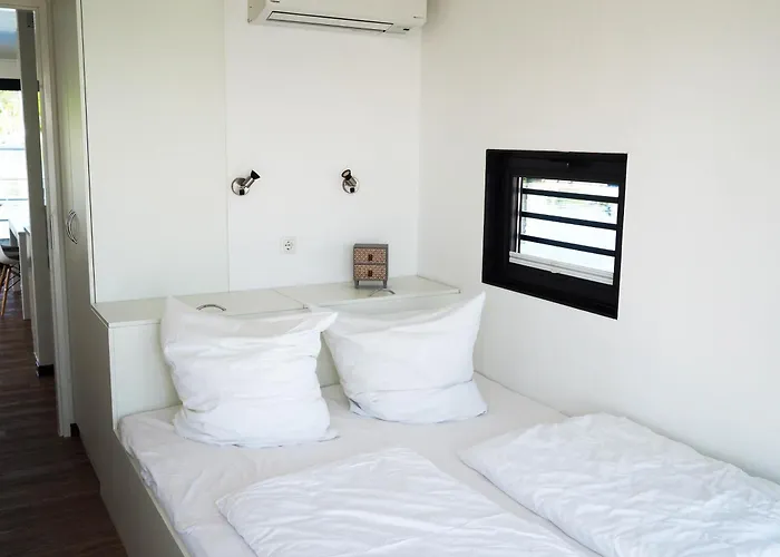 Hausboot In - Floating 44 Boot 8 Дом отдыха Больтенхаген